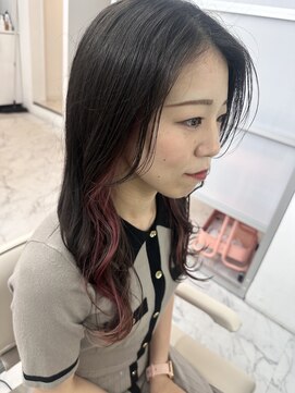 ビンナ(BINNA) かわいい!華やかピンクのインナーカラー