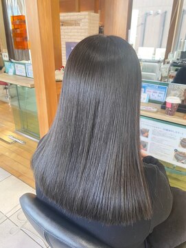 バニラ 重信店(VENIRE) プリエストレート縮毛矯正