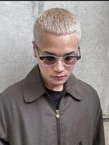 オーシャントーキョー ホワイト 原宿(OCEAN TOKYO WHITE)&nbsp;金髪クロップスタイルフェード