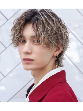 ハイライト×ツイスパ×センターパート