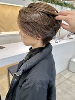 ステアケース ギンザセブン(stair:case ginza7)&nbsp;大人ハイライト白髪ぼかし前下がりショートボブ