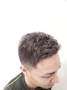 アイビー ヘアーアンドパーソナルカラー(I'B Hair & Personal Color) 【 I'B 】20代30代40代50代60代◎サマー×ハイライト×フェード