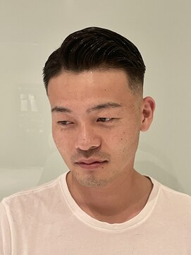 ザバーバー 東京(THE BARBER) スキンフェード×サイドパート