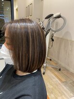 ネオリーブエム(Neolive em;)&nbsp;ハイライト×ミディアムボブ