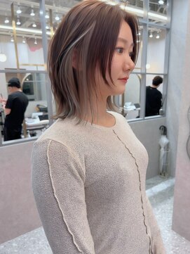 ロンド レア 天神大名店(Lond Le’a) インナーカラーミルクティーベージュカラーダブルカラーミニボブ