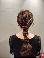 サンジュウナナドシー 大宮東口店(37.0℃)&nbsp;結婚式◎華やかタイトローポニー