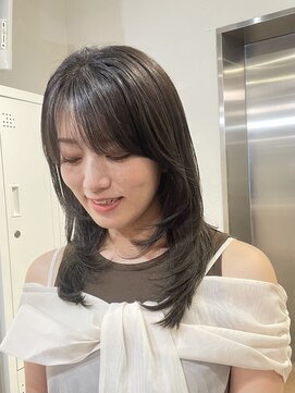 リリアン バイ リトル(Lilian by little) セミロングレイヤー