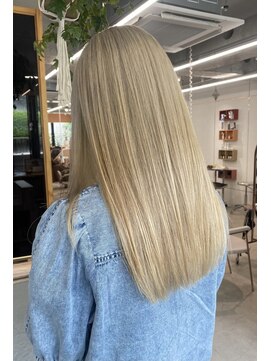 ナル(nalu.) ブロンドヘア/ロング