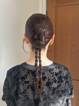 ウユ(uyu) タイトなカチモリヘアセット