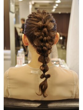 ゆるふわ編み下ろしヘアアレンジ