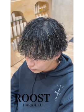 ルースト 原宿店(ROOST) MEN’S HAIR/波巻ツイストスパイラル/フェザーパーマ/眉毛/原宿