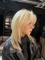 ノラ ヘアーサロン(NORA HAIR SALON) 抜きっぱなしホワイトブロンドハイレイヤーウルフカット