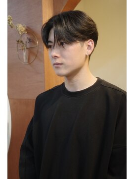 エディ(Edy) メンズセンターパートコンマバングケアパーマ韓国ヘアカルマヘア