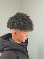 デンパツクラブ 美膳(DENPATSU CLUB)&nbsp;スキンフェード×ツイストパーマ
