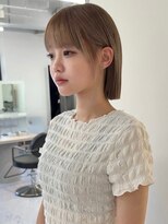 ヴィヴィー 福岡天神店(VIVIE)&nbsp;ミルクティーベージュで透明感♪耳掛けでスッキリまとまるボブ
