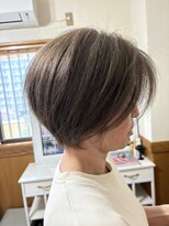 ラゾスタイルワークス(LAZO style works)&nbsp;ハイライトを効かせたショートスタイル