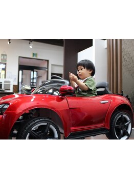 お子様同伴大歓迎◎キッズルーム完備で安心♪開放感のある広々とした空間でゆったりとおくつろぎ下さい！