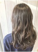 CINQ 大人可愛いセミロング☆グレージュカラー