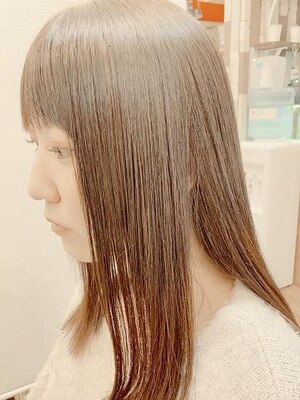 “hair labo toaru”のシアバター入り縮毛矯正で、自然な丸みと空気感を与えたナチュラルな素髪へ♪