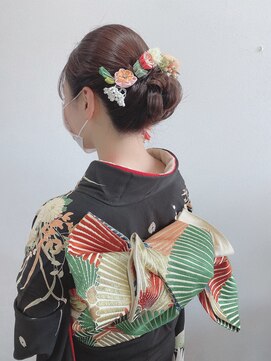 アミカ(Amica) 20代30代大人キレイめシニョンアップスタイル/成人式/結婚式列席