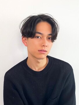 ウェイビーエフティフィフス 横浜西口(WAVEY ft.fifth) ニュアンスパーマセンターパートツーブロック刈り上げマッシュ