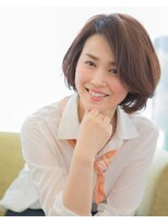 カラークローゼット(COLOR CLOSET)&nbsp;大人可愛いショートボブ/斜めバング