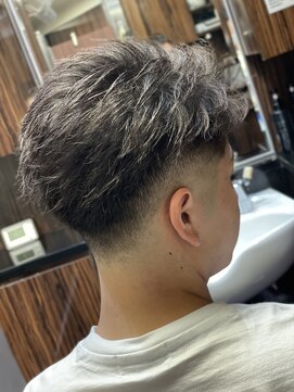 ヒロギンザ 新橋銀座口店(HIRO GINZA) スキンフェードかきあげバックスタイル