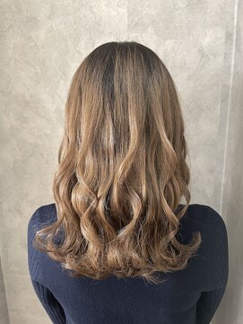 フェリーチェ(Felice) 巻きおろし ライブヘア デートヘア 巻き髪 ウェーブ巻き