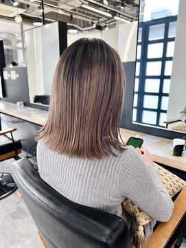 ジーニー 横浜(giinii) 20代30代40代_グラデーションカラー_シャドウルーツ_渋谷良太