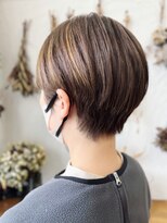 ヘアスタジオ ブリエ(HAIR STUDIO BRILLER) 2023　ショート ×オリーブべージュ