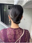 シンプルアップ シニヨン タイトヘア 金箔 結婚式ヘア