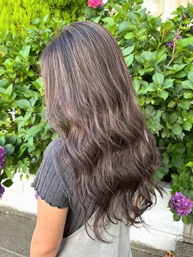 リングバイモアムー(Ring by Moremuu) issy 　ハイライト！！　かわいい。