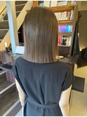 オリーブベージュ