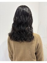 エフ ヘアーアンドリラクゼーション(F. hair & relaxation) ラフに揺れるくるっと質感ロングパーマ