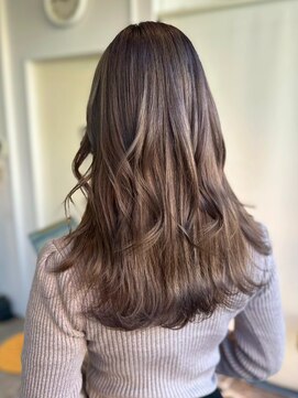 リルーム(re-room) 透明感カラー/ベージュブラウン/レイヤーカット