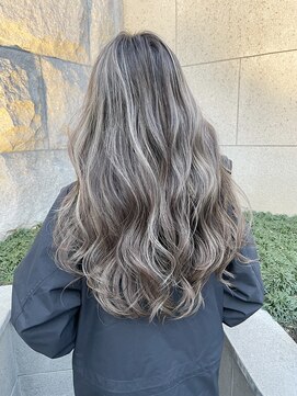 アップ(A+hair) 外国人風_ハイライト_コントラストハイライト_白髪ぼかし