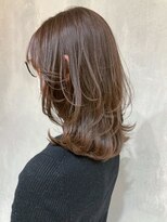 アイティー バイ アルバム 浦和店(IT by ALBUM)&nbsp;オリーブベージュ_アースカラーくびれヘアツートン_ba379313