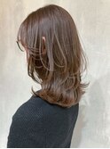 オリーブベージュ_アースカラーくびれヘアツートン_ba379313