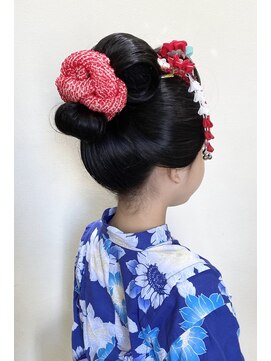 キーポイント(K Point) 子どもの新日本髪スタイル