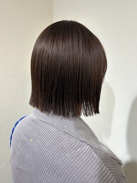 エミュバイクレール(emu by Clair) ～ぷつっと切りっぱなしボブ～