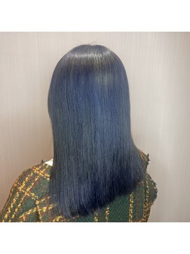 ヘアーアンドビュー ティーリタ 蕨(RITA) ブルーブラック◎ブリーチカラー