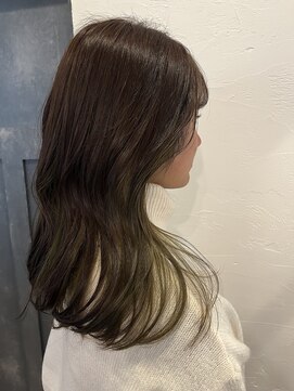 ヘアーアンドリラックス アミエ(hair&relax amie) インナーカラー×くすみグリーン