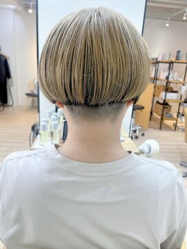 モリオ フロム ロンドン 成増店 【morio成増 セリザワ】刈り上げショート　アンブレラカラー