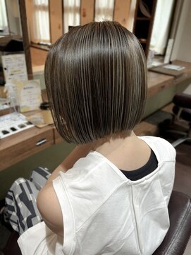 ミニヨン バイ ハピネス 高の原店(mignon by Happiness) ハイライトグレージュパツっとボブ ワンレンボブ 奈良 清水