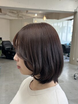 ピノ(pino.) 顔まわりカットボブスタイル