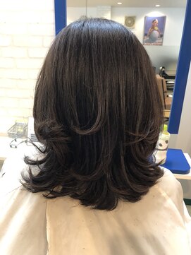 シーズンズ(SEASONS) 大人レイヤースタイル