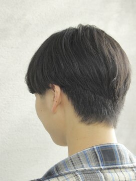 ミッドシー(mid-c) センターパート［メンズカット/センターパート/眉カット］
