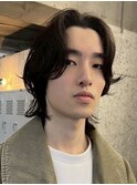 センターパートウルフニュアンスパーマコンマバングツーブロック