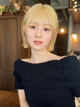 ロンドカスティーヨ 四日市(Lond castillo) ボブ　外ハネ　顔まわり　ブリーチ　レイヤーカット