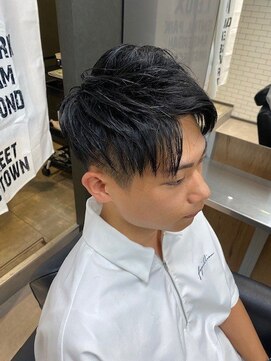 リレーションメンズヘアー(RELATION MEN'S HAIR) センターパートニュアンスパーマ極道パーマメンズショート
